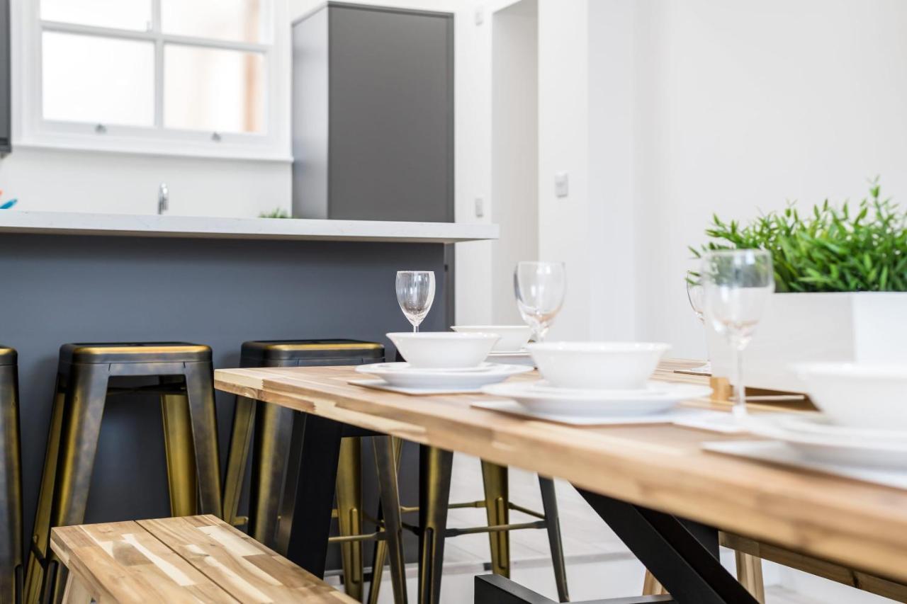 Host & - The Roscoe Carriage House