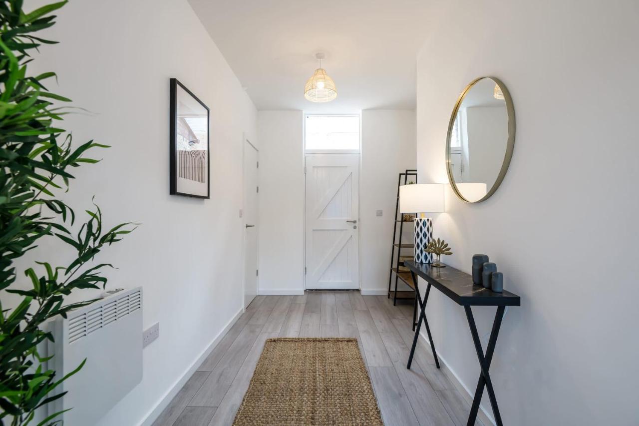 Holiday home Host & - The Roscoe Carriage House